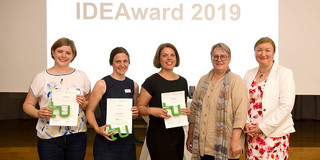 Die Preisträgerinnen Anne Schröter, Anke Hußmann und Anke Karber gemeinsam mit Barabara Welzel und Liudvika Leisyte bei der Preisverleihung des Lehrpreises 2019. 